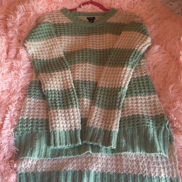 Green and Off-White striped waffle knit sweater - Picture 3 of 3